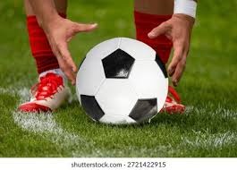 世体：巴萨仍考虑签格里马尔多；坎塞洛、穆尼奥斯也愿意加盟